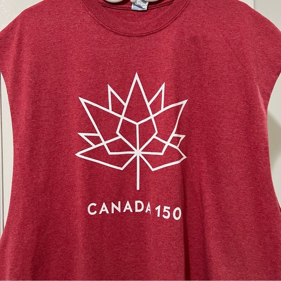 3/$15 ✨ Red Canada 150 Cutoff Tank - Picture 5 of 6